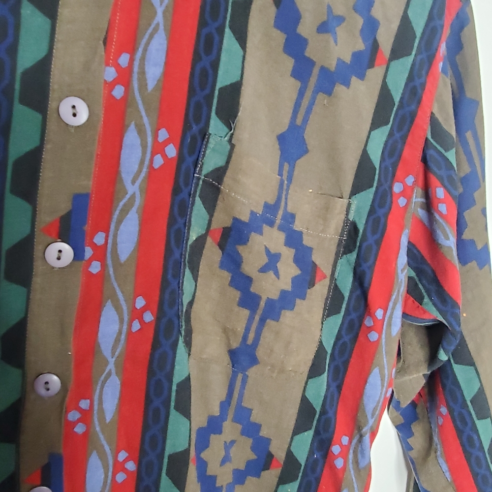 VINTAGE Aztec pattern button up - Picture 6 of 7